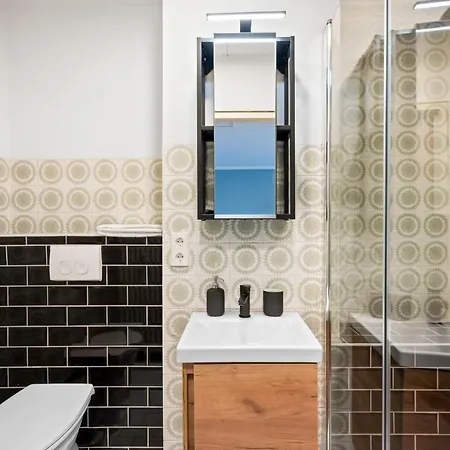 Sali Homes - Fewo Bluehendes Barock Апартаменты